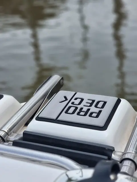 Quicksilver 1700 Silver Negro 2.webp