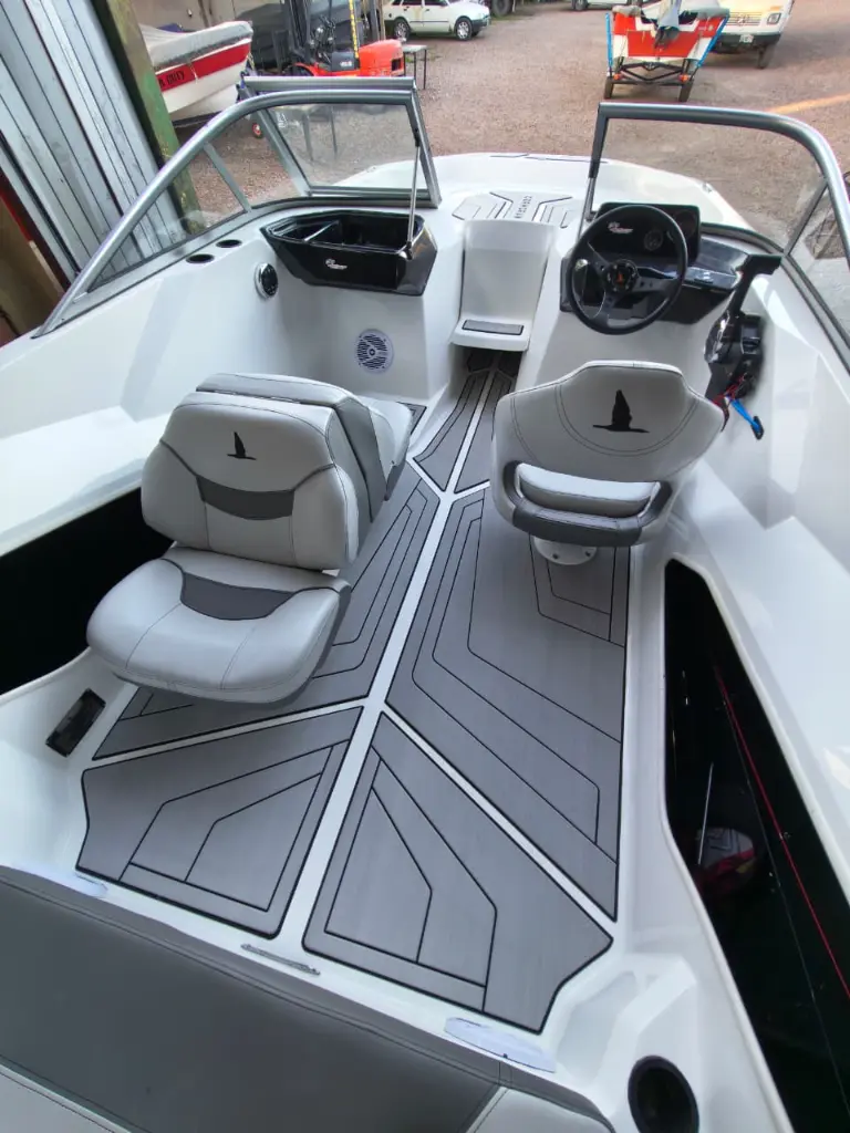 Cormoran C55 - Silver Negro (3).webp